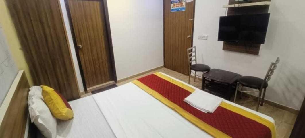 Hotel O Tp Suites 뉴델리 외부 사진