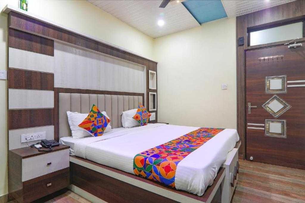 Hotel O Tp Suites 뉴델리 외부 사진