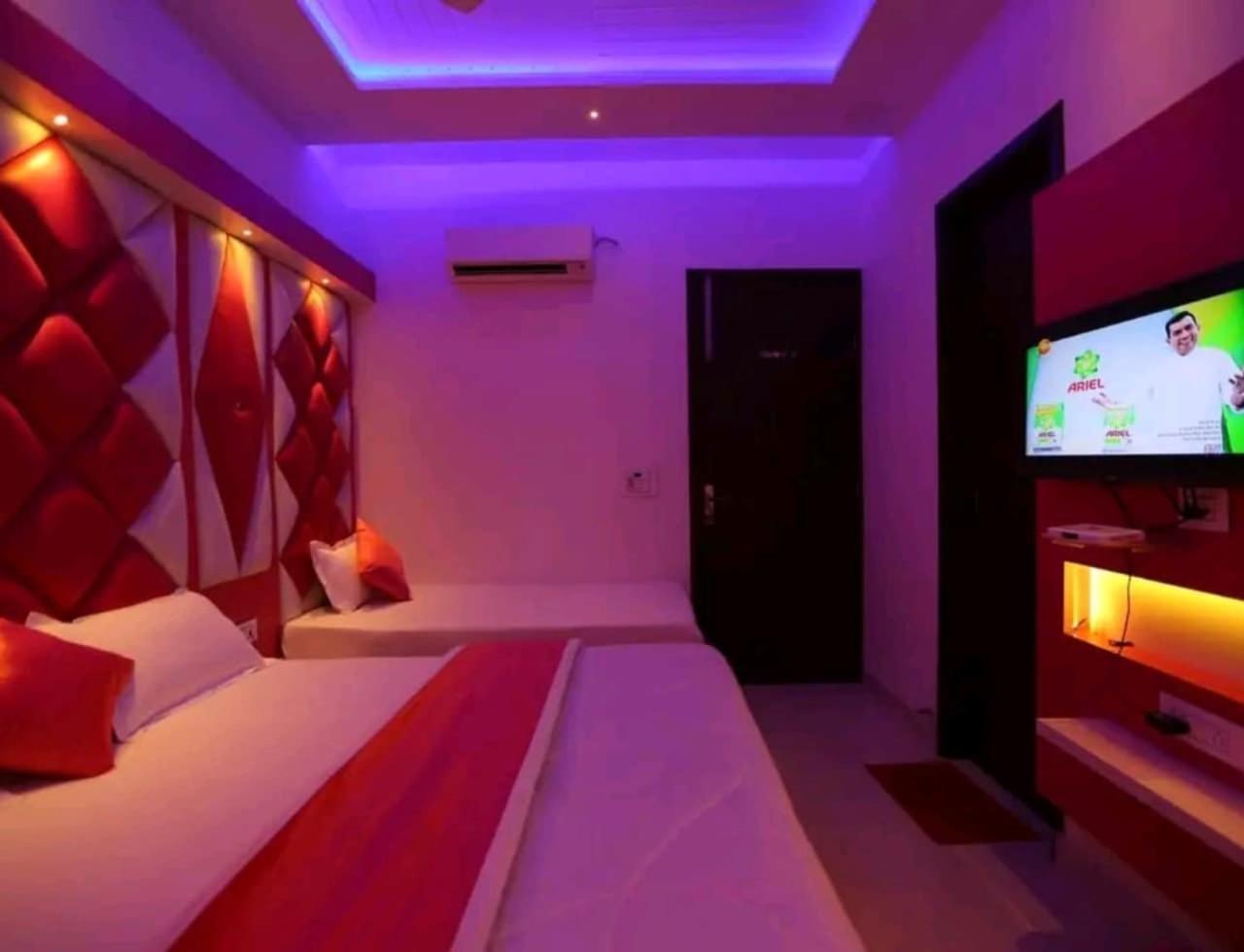 Hotel O Tp Suites 뉴델리 외부 사진
