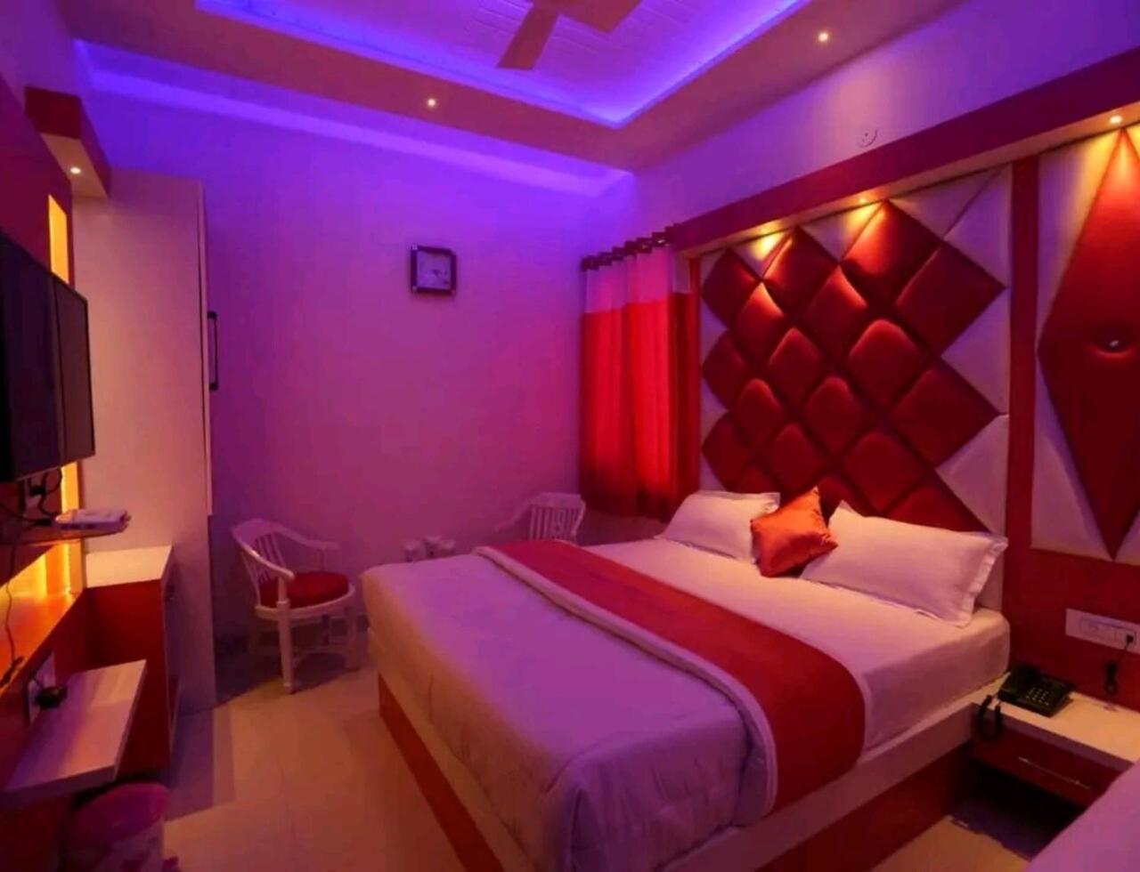 Hotel O Tp Suites 뉴델리 외부 사진