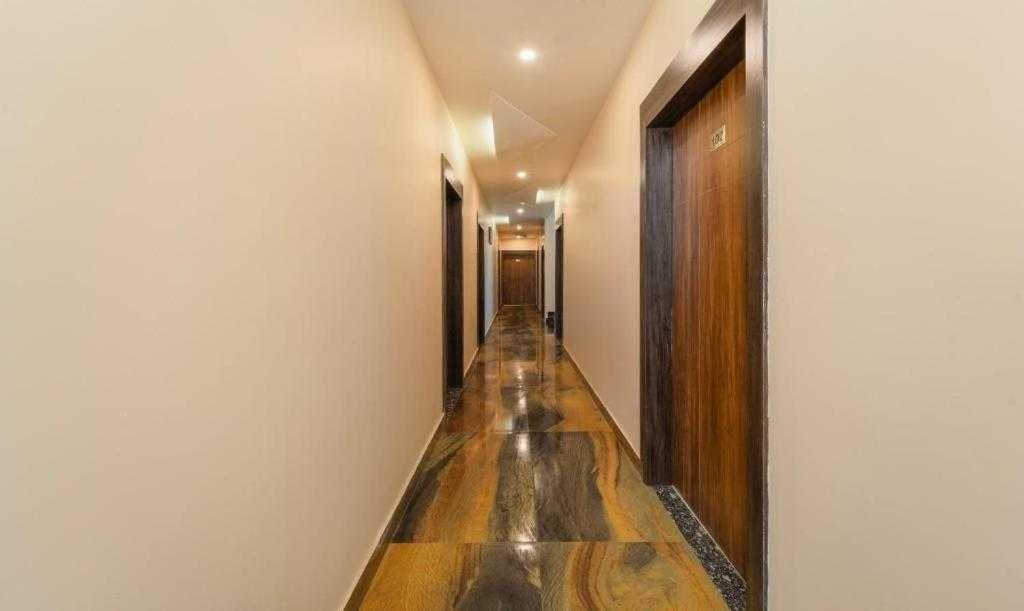 Hotel O Tp Suites 뉴델리 외부 사진