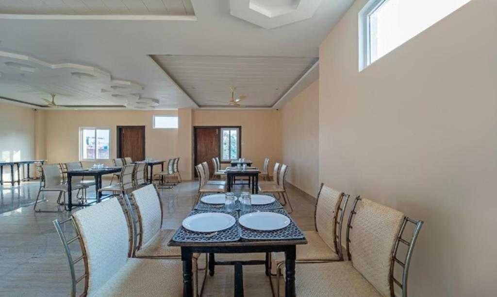 Hotel O Tp Suites 뉴델리 외부 사진