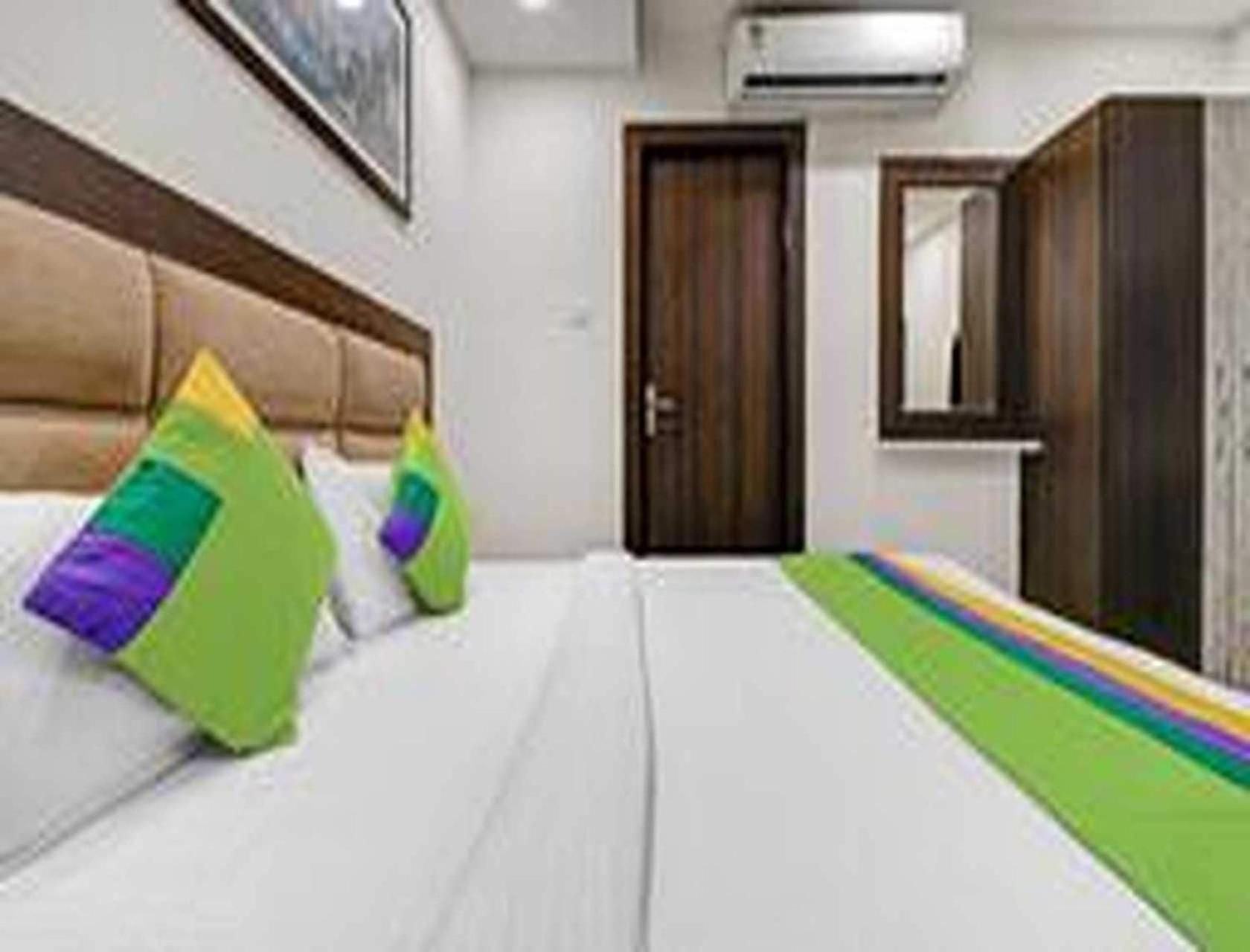 Hotel O Tp Suites 뉴델리 외부 사진
