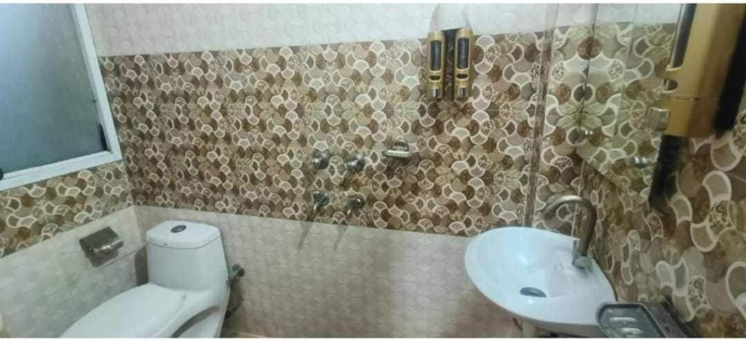 Hotel O Tp Suites 뉴델리 외부 사진